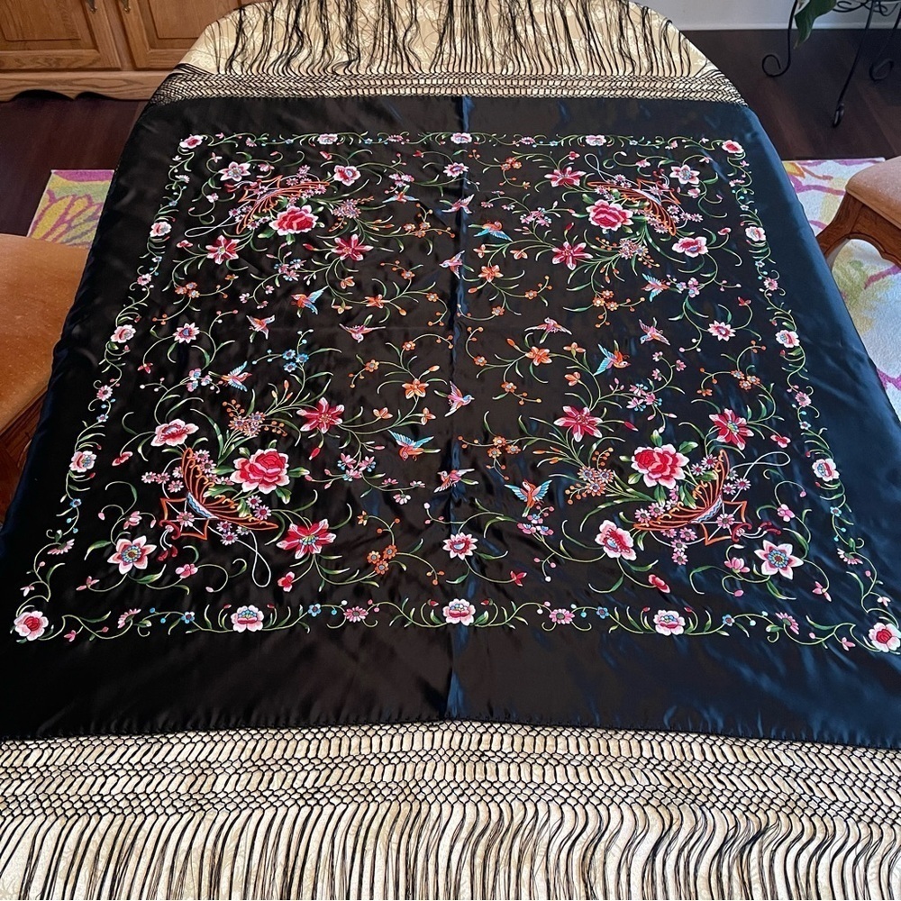 Vintage Silk Manila Piano Shawl Colorful Floral Hand Embroidered Wrap Scarf - Picture 10 of 16